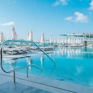 https://st-azur-hotel.hotelssaintjulians.com