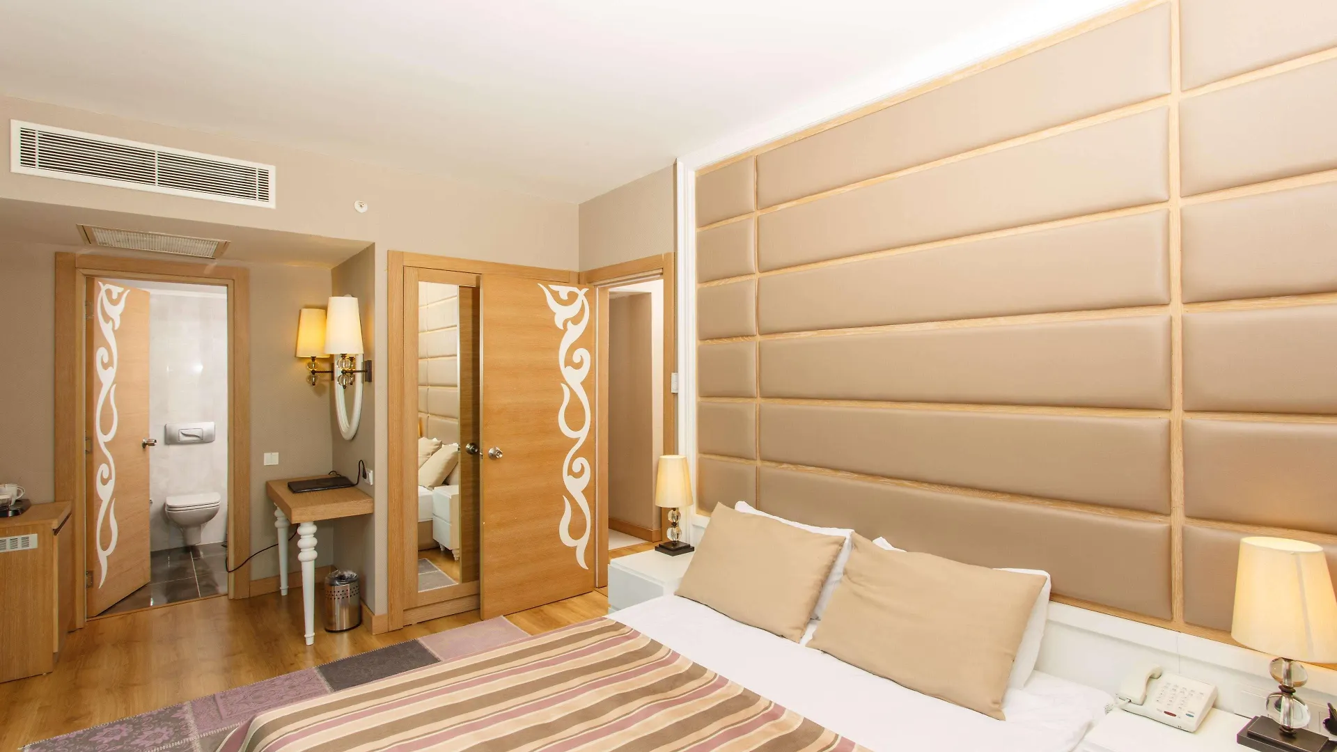 ***** Resort Sherwood Exclusive Lara Antalya Turquía