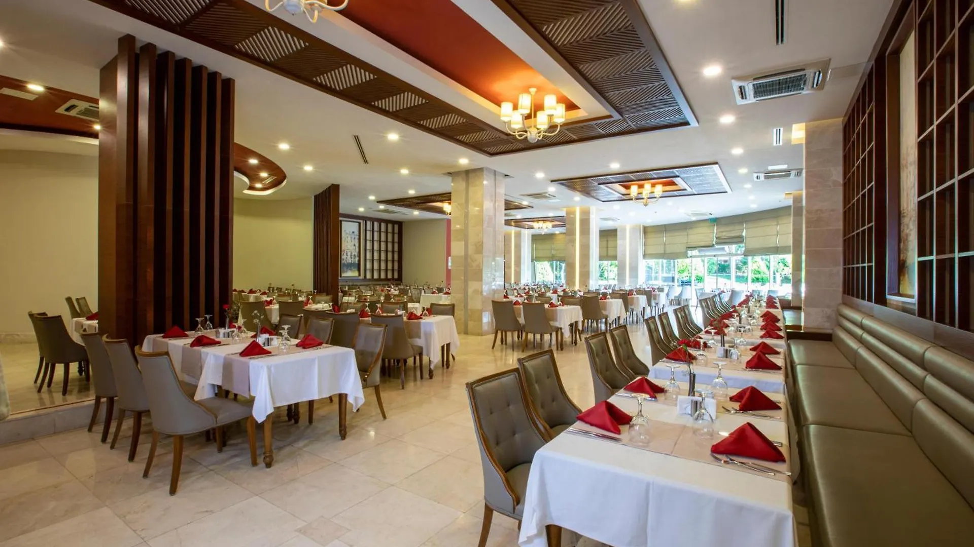 ***** Resort Sherwood Exclusive Lara Antalya Turquía